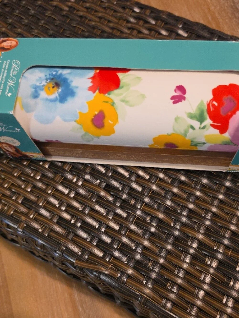The Pioneer Woman floral rolling